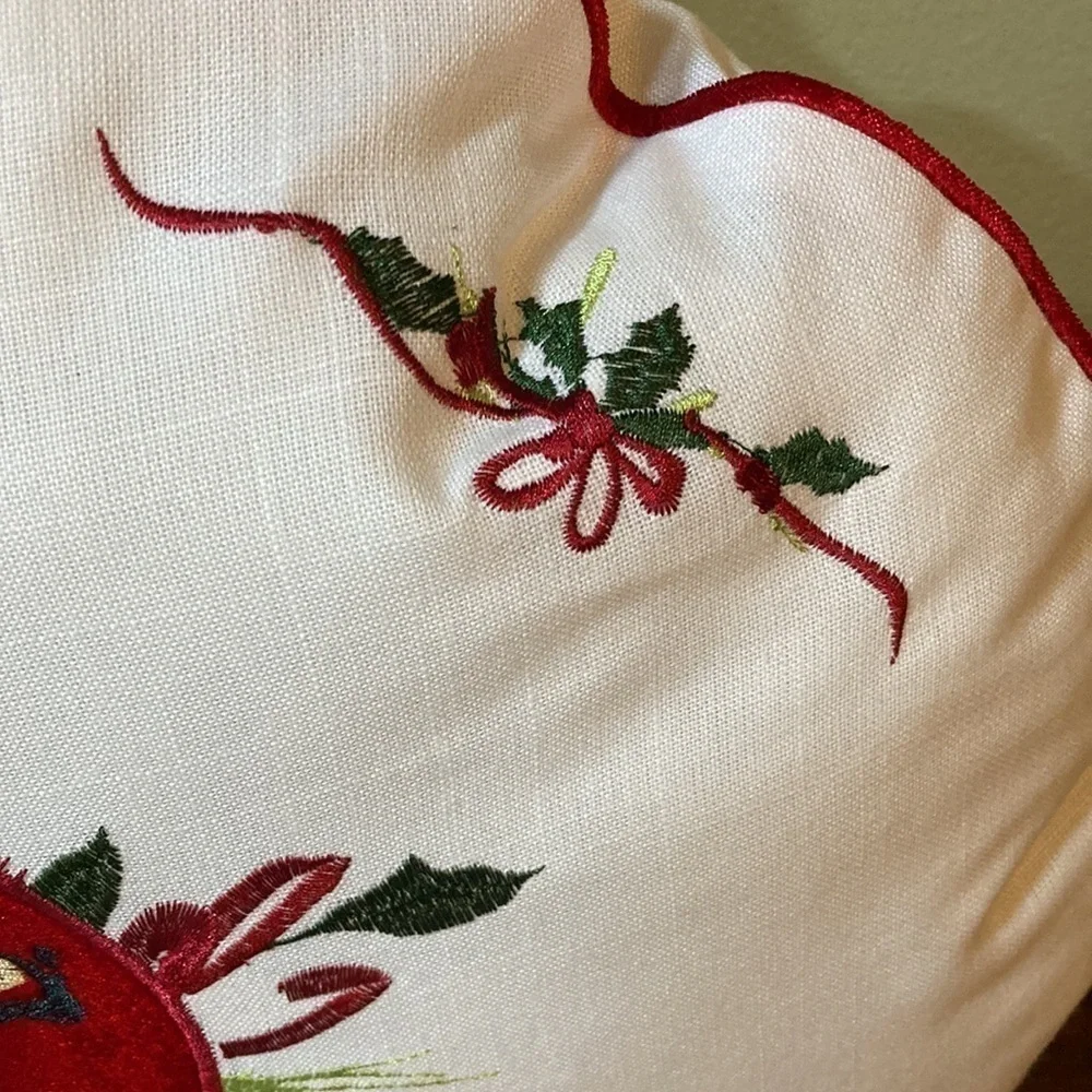 LENOX CARDINAL WITH RIBBON AND PINECONE DECORATIVE THROW PILLOW